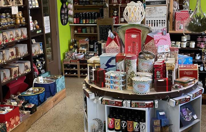 Sélection gourmande de produits fins pour vos plaisirs culinaires.